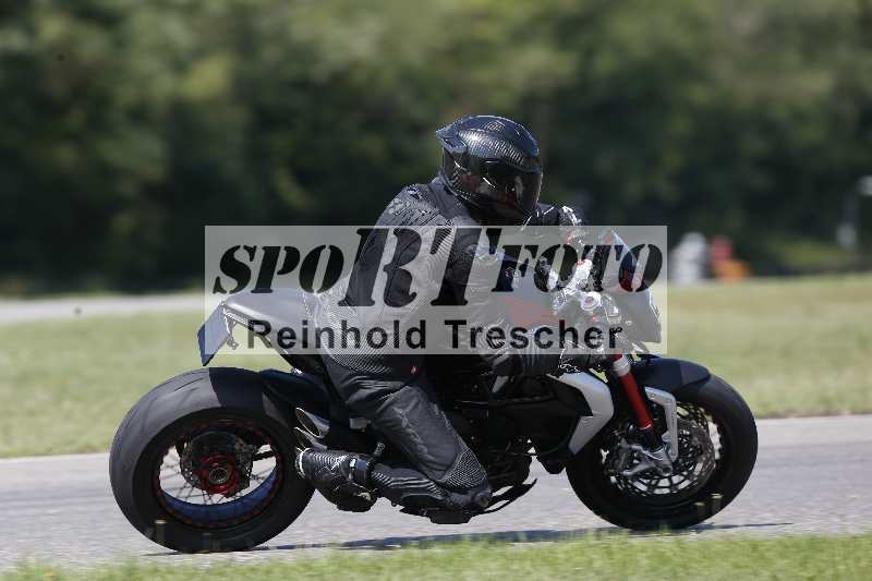 /44 09.08.2025 Plüss Moto Sport ADR/Einsteiger/54